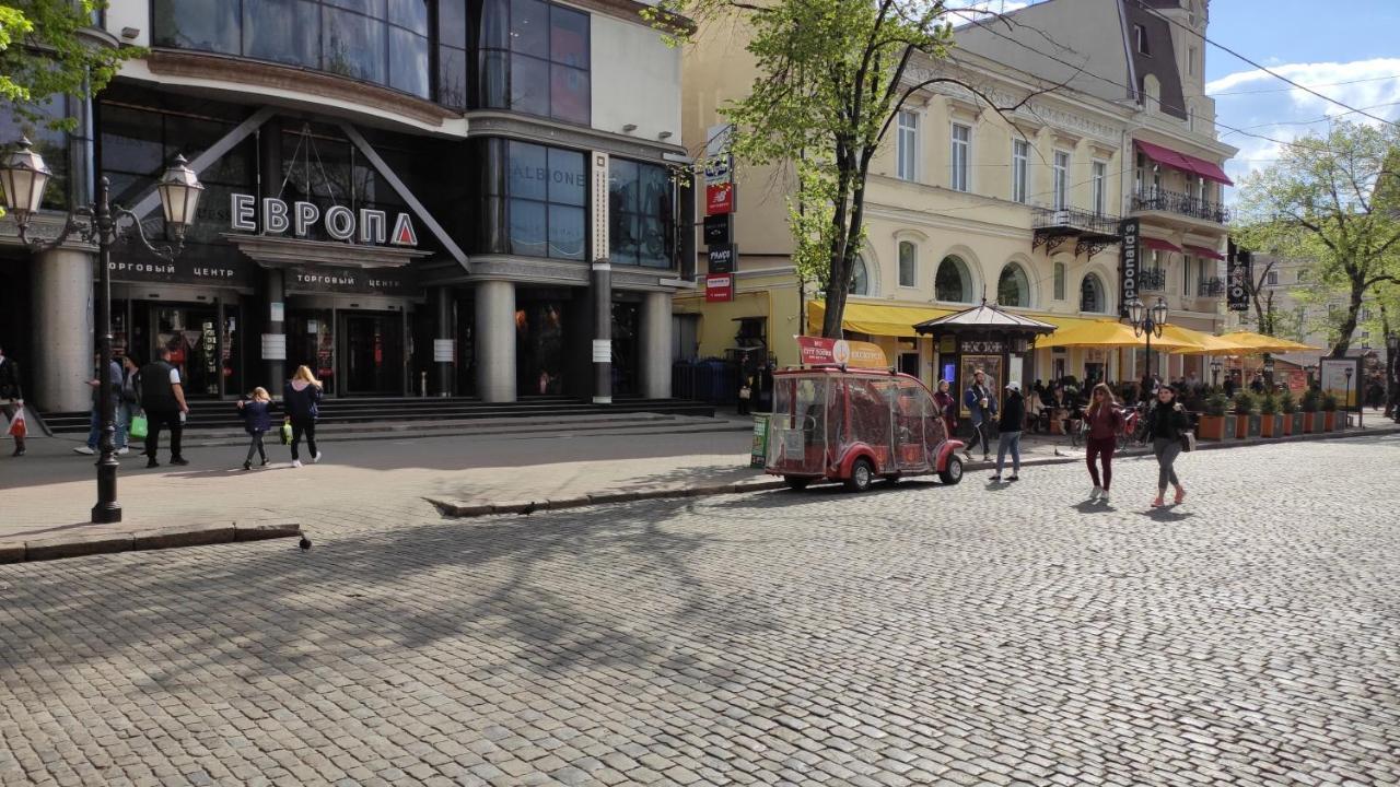 Квартира На Дерибасовcкой Odessa Buitenkant foto